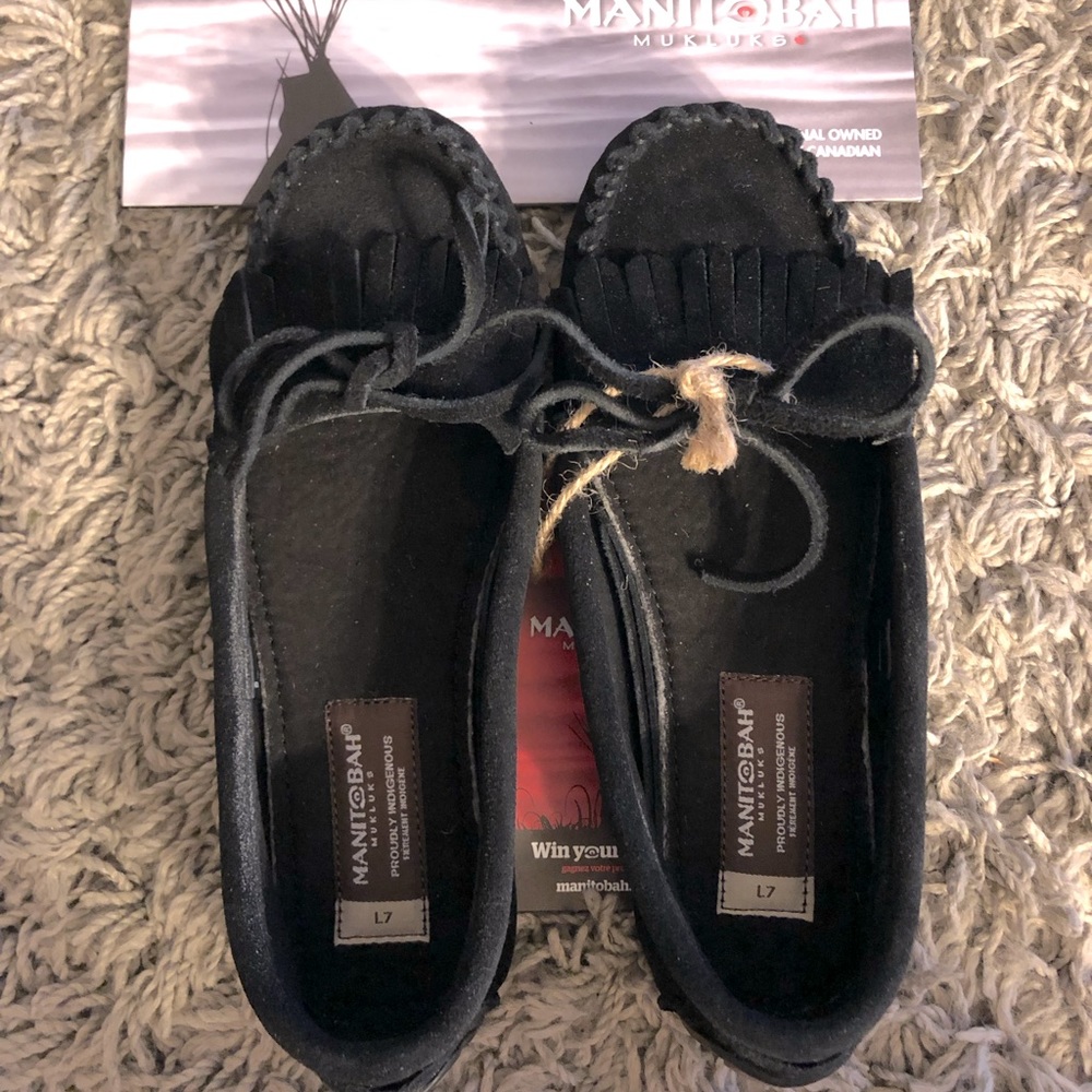 Manitobah Mukluks Sunshine Moccasins